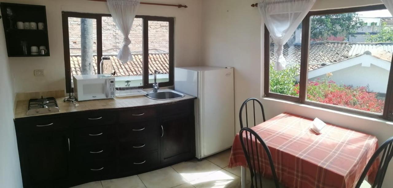 Casa Macondo Bed & Breakfast Куэнка Экстерьер фото